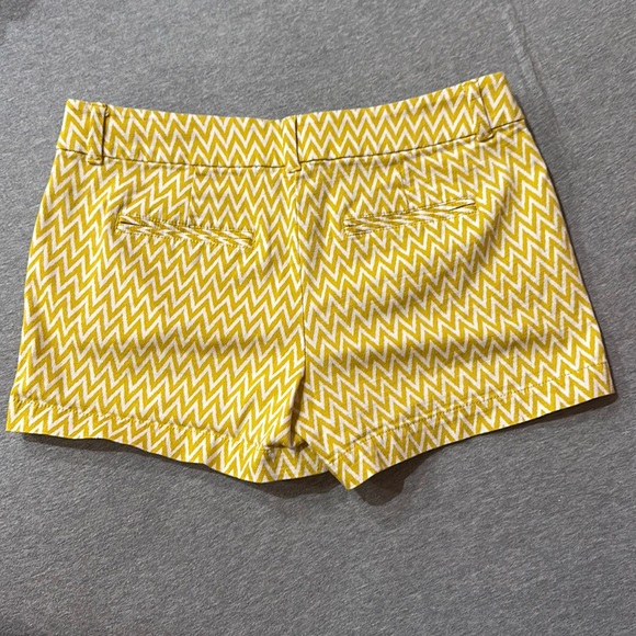 Yellow and white shorts size 2 - Picture 1 of 4